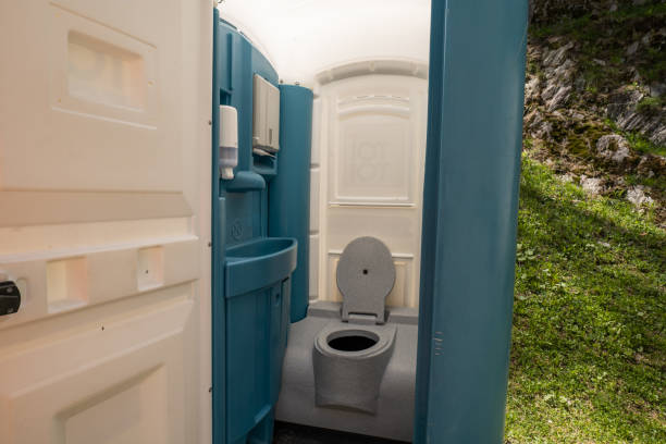 Best Sanitation services for porta potties  in Paw Paw, MI